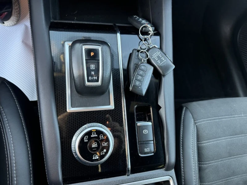 Mitsubishi Outlander SE CAM* ПОДГРЕВ* PANO* KEYLESS* , снимка 15 - Автомобили и джипове - 52749235