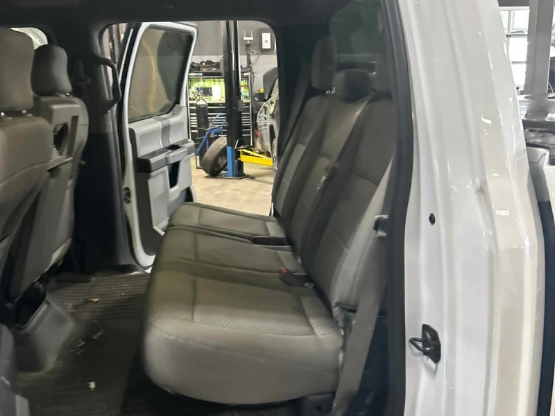 Ford F150 * 4WD SuperCrew 145" * CARFAX * БЕЗ ПЪРВОНАЧАЛ, снимка 10 - Автомобили и джипове - 53294433