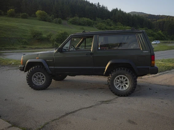 Jeep Cherokee 1.9 TDI - изображение 3