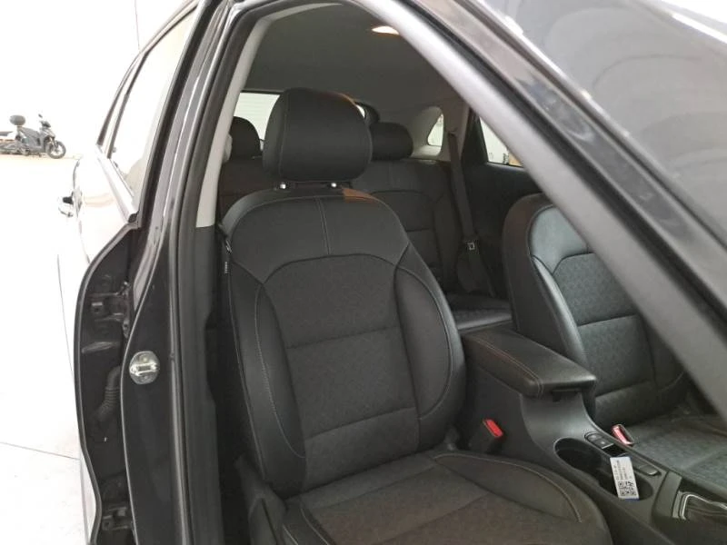 Kia Niro 1.6 GDi Hybrid, снимка 8 - Автомобили и джипове - 55276414