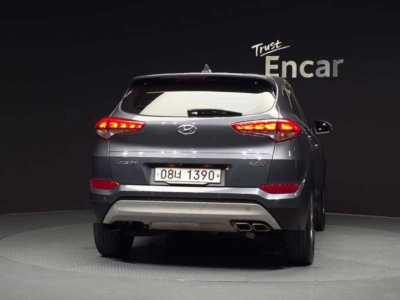 Hyundai Tucson Diesel 2.0 2WD| 136к.с.| ВКЛ.ТЕХНОТЕСТ, снимка 4 - Автомобили и джипове - 55293521