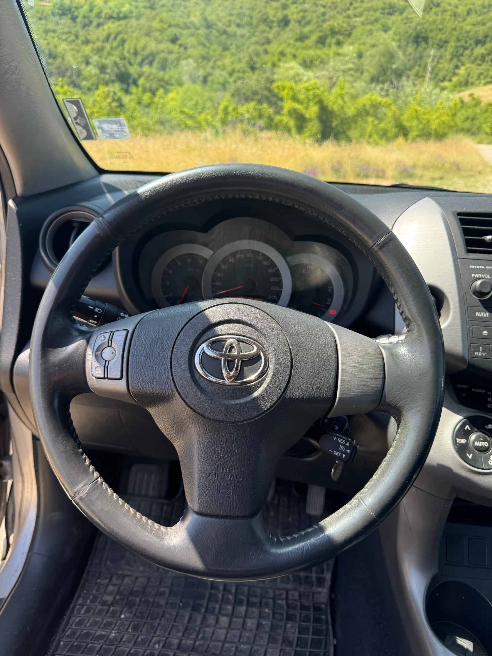 Toyota Rav4 2.2 D-CAT - изображение 4