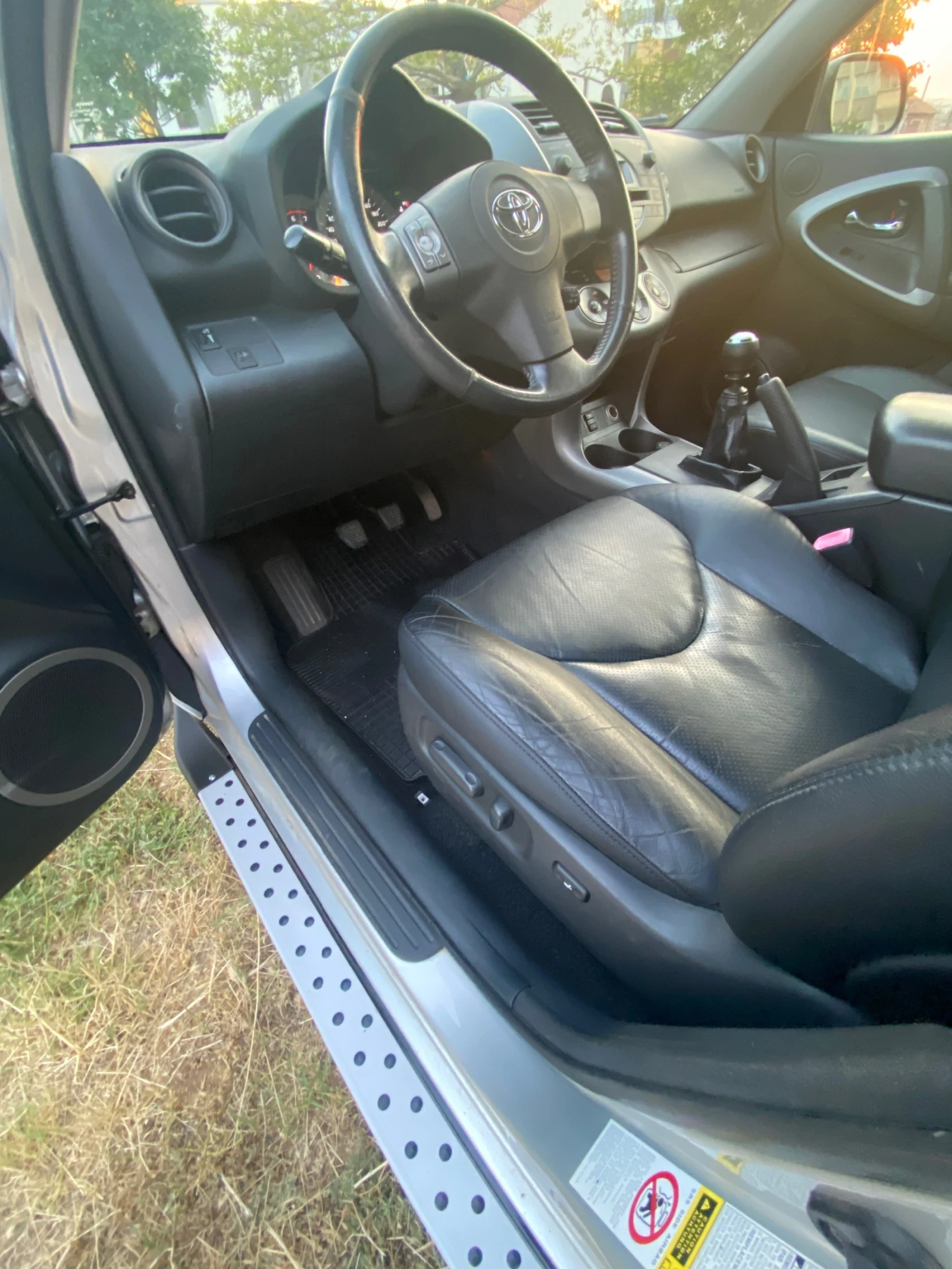 Toyota Rav4 D-4D luxury - изображение 9