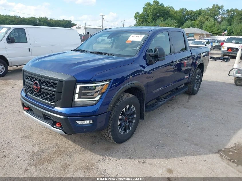 Nissan Titan crew cab PRO-4X 4X4/5.6 - изображение 3