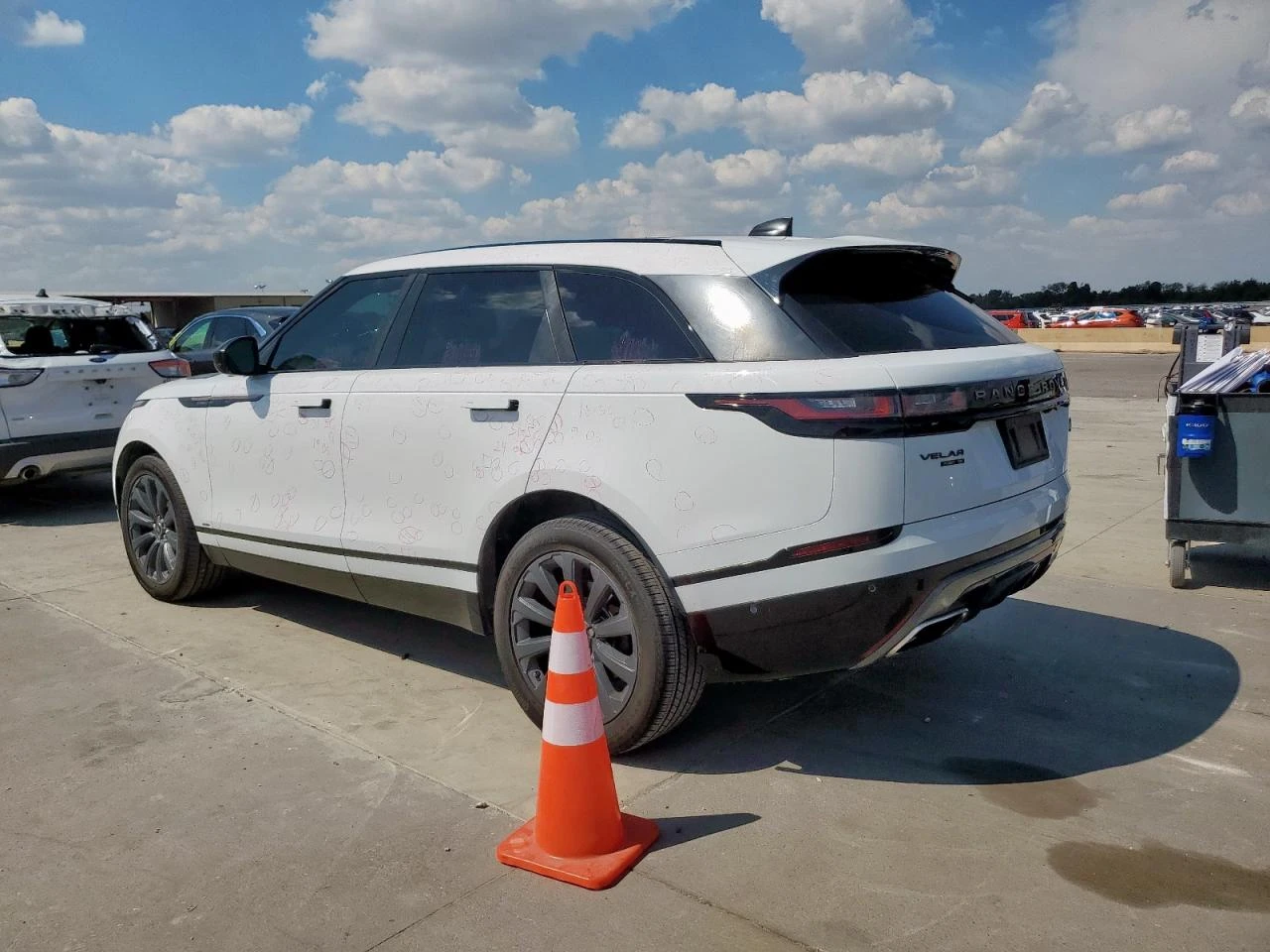 Land Rover Range Rover Velar R-DYNAMIC SE/4X4/ПАНОРАМА/ВИДЕО НА МОТОРА - изображение 6