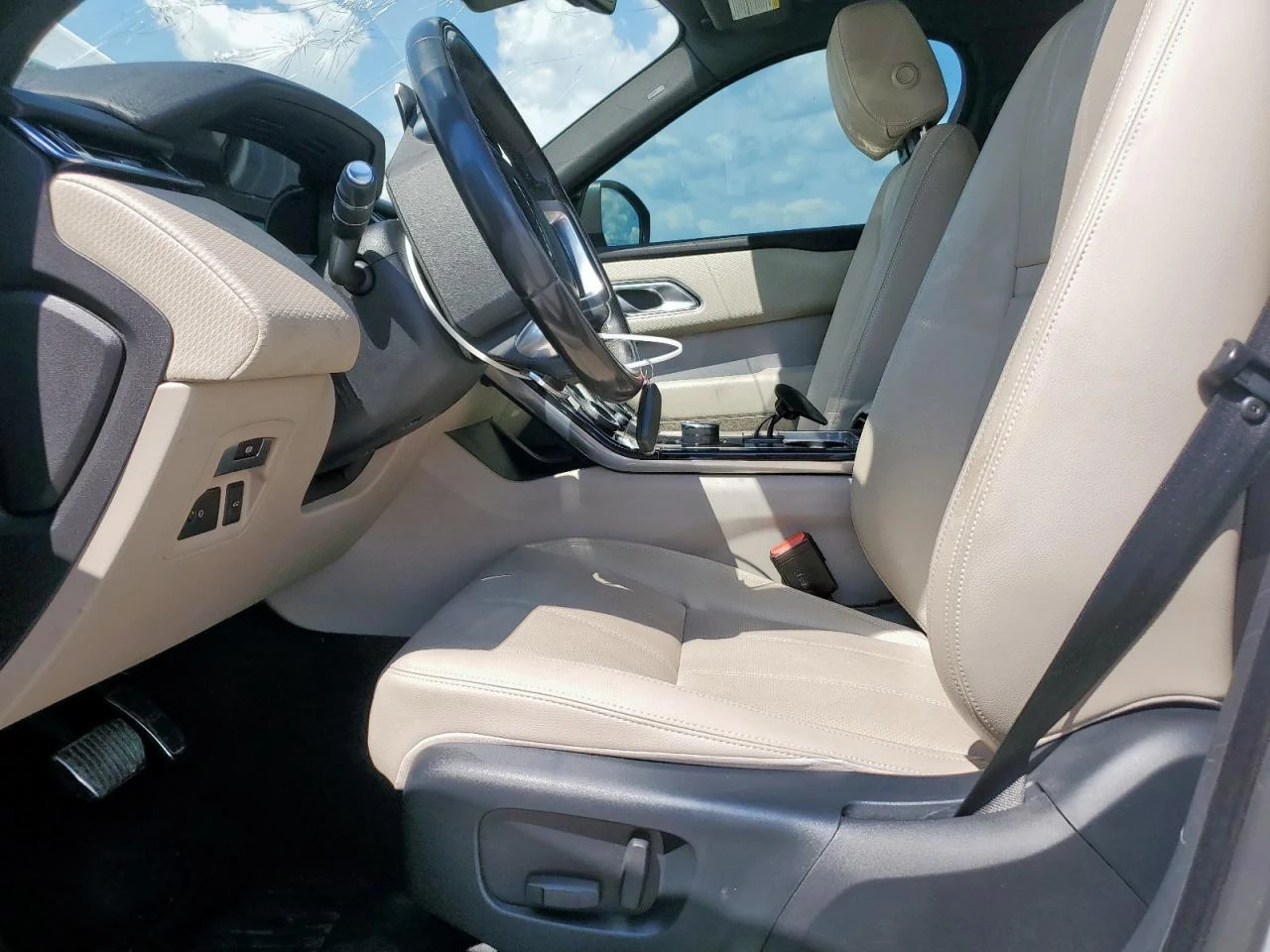 Land Rover Range Rover Velar R-DYNAMIC SE/4X4/ПАНОРАМА/ВИДЕО НА МОТОРА - изображение 7