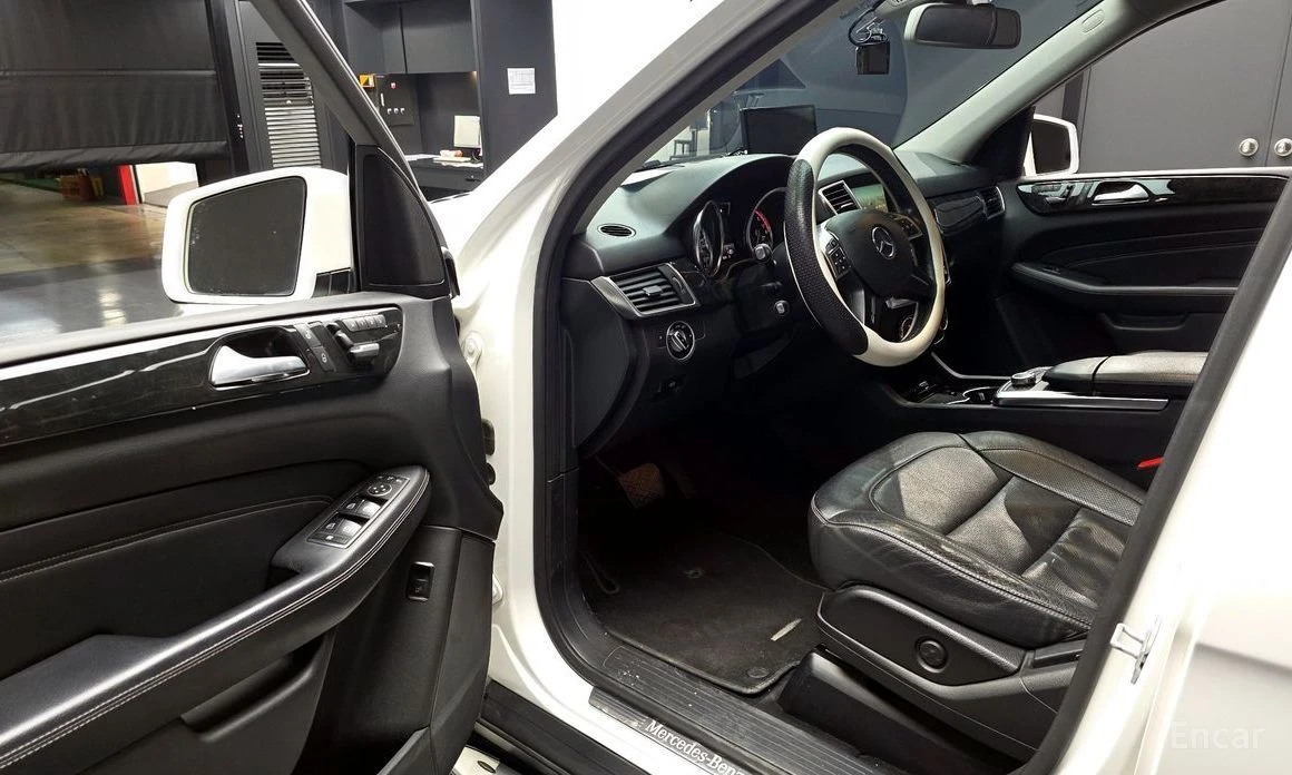 Mercedes-Benz ML 350, снимка 10 - Автомобили и джипове - 54106591