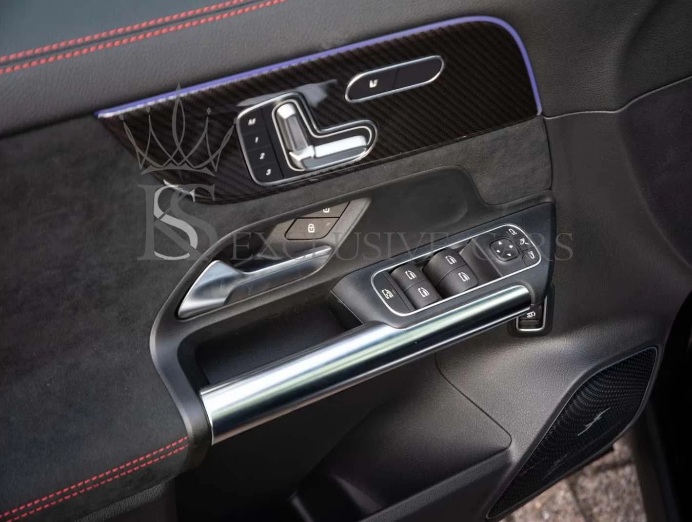 Mercedes-Benz GLA 45 AMG AMG S* 4M* PANO* CARBON* HUD* 360* , снимка 6 - Автомобили и джипове - 54867785