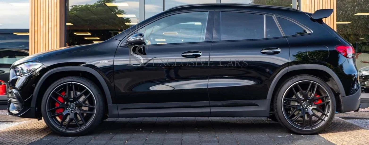 Mercedes-Benz GLA 45 AMG AMG S* 4M* PANO* CARBON* HUD* 360* , снимка 3 - Автомобили и джипове - 54867785