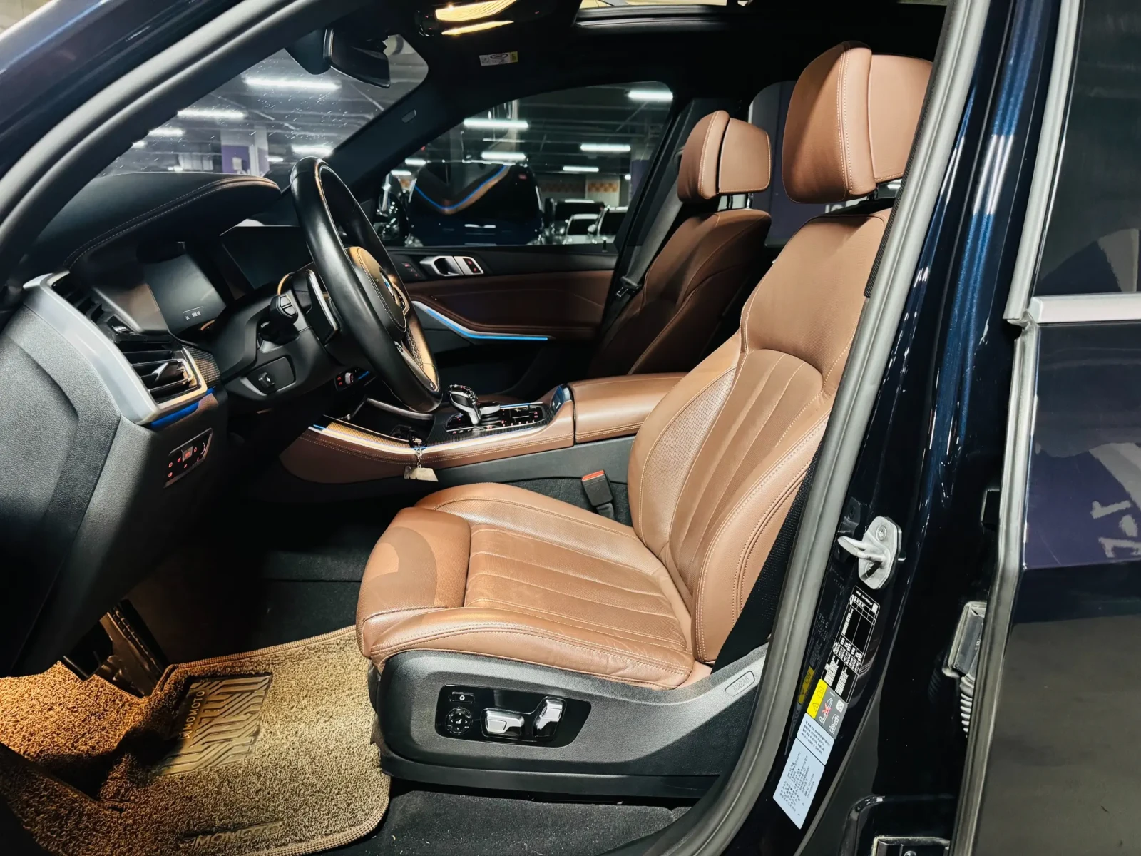 BMW X5 M Sport | DIGITAL KEY| 360| ОБДУВАНЕ| 4 AC, снимка 10 - Автомобили и джипове - 54950920