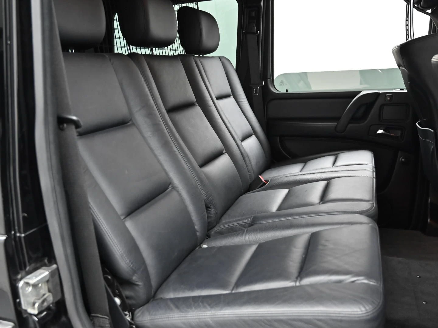 Mercedes-Benz G 350 МАСАЖ* ПОДГРЕВ ВОЛАН* ЛЮК* КРАЙНА ЦЕНА, снимка 13 - Автомобили и джипове - 55496190
