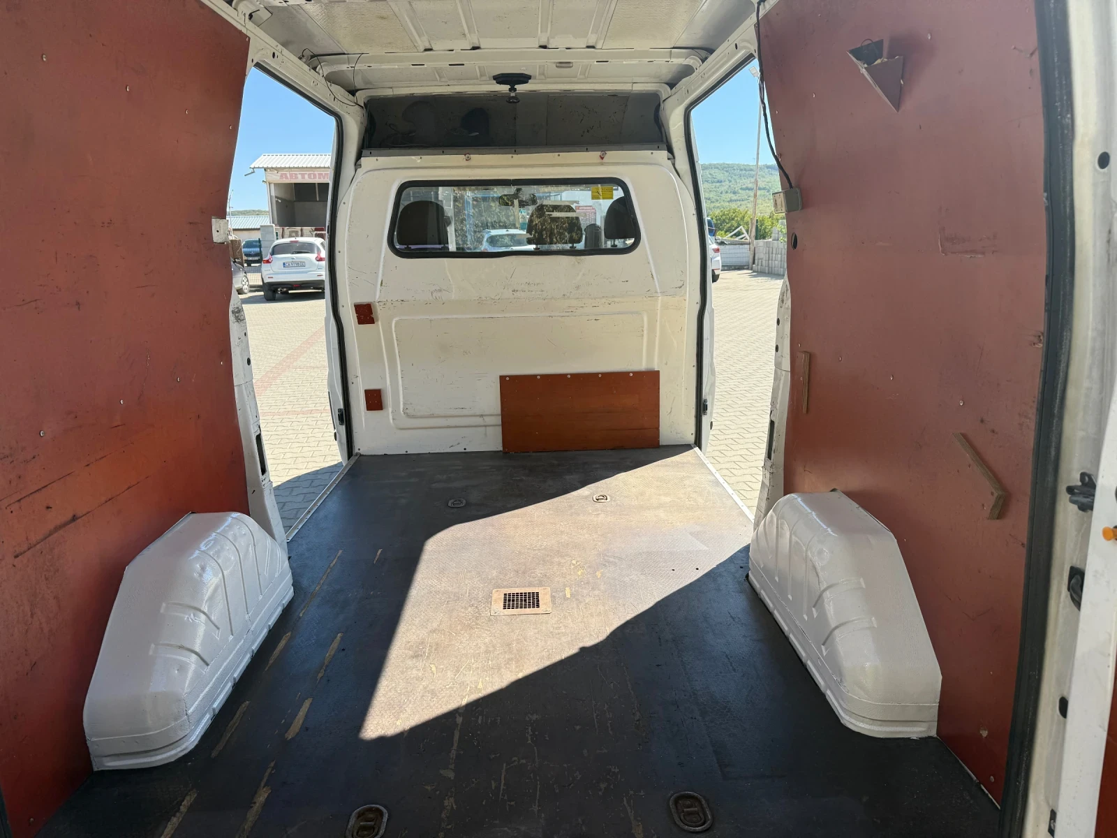 Ford Transit 2.2 - изображение 7