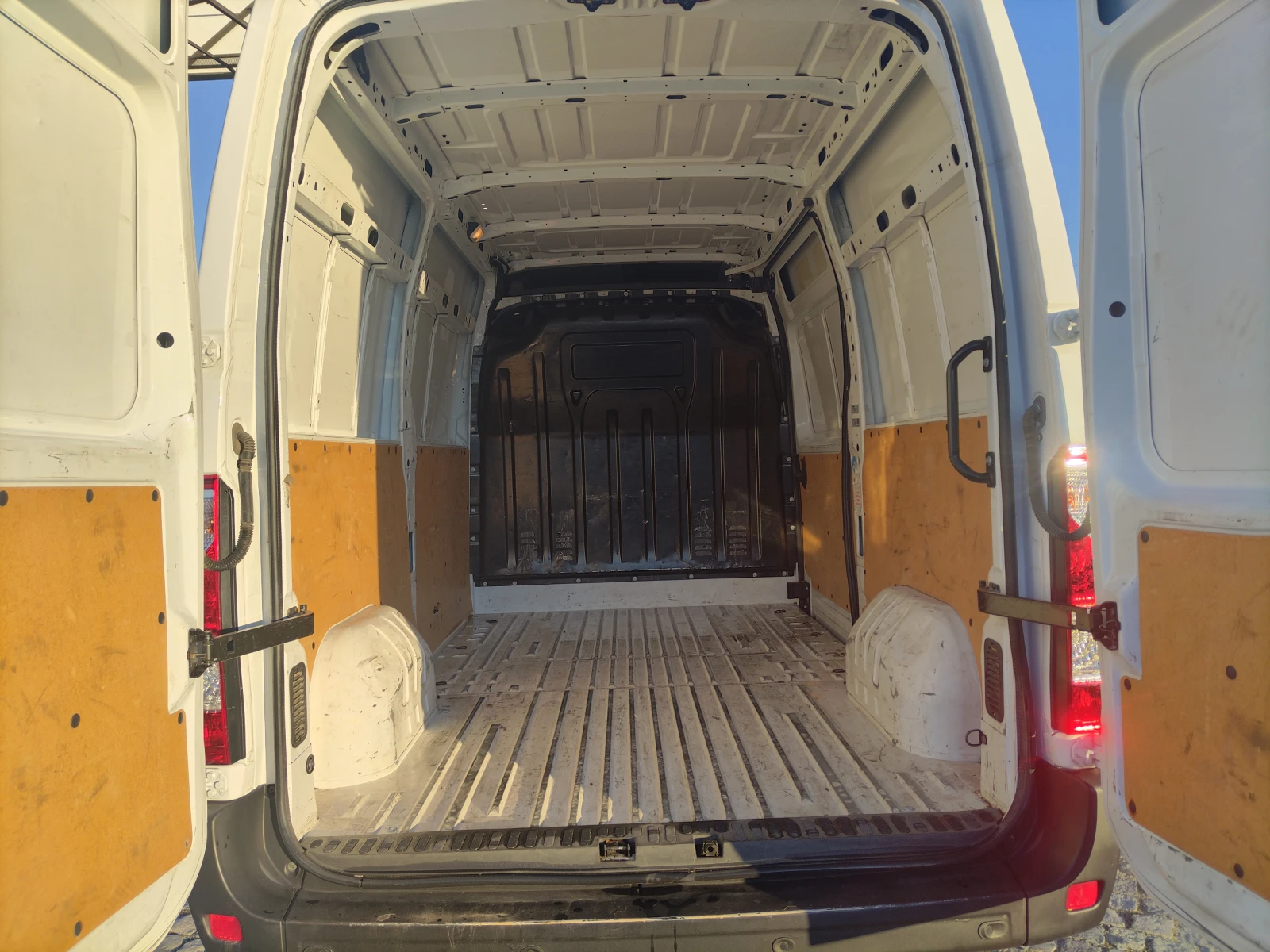 Renault Master L2H2/2.3dCi/135к.с - изображение 9