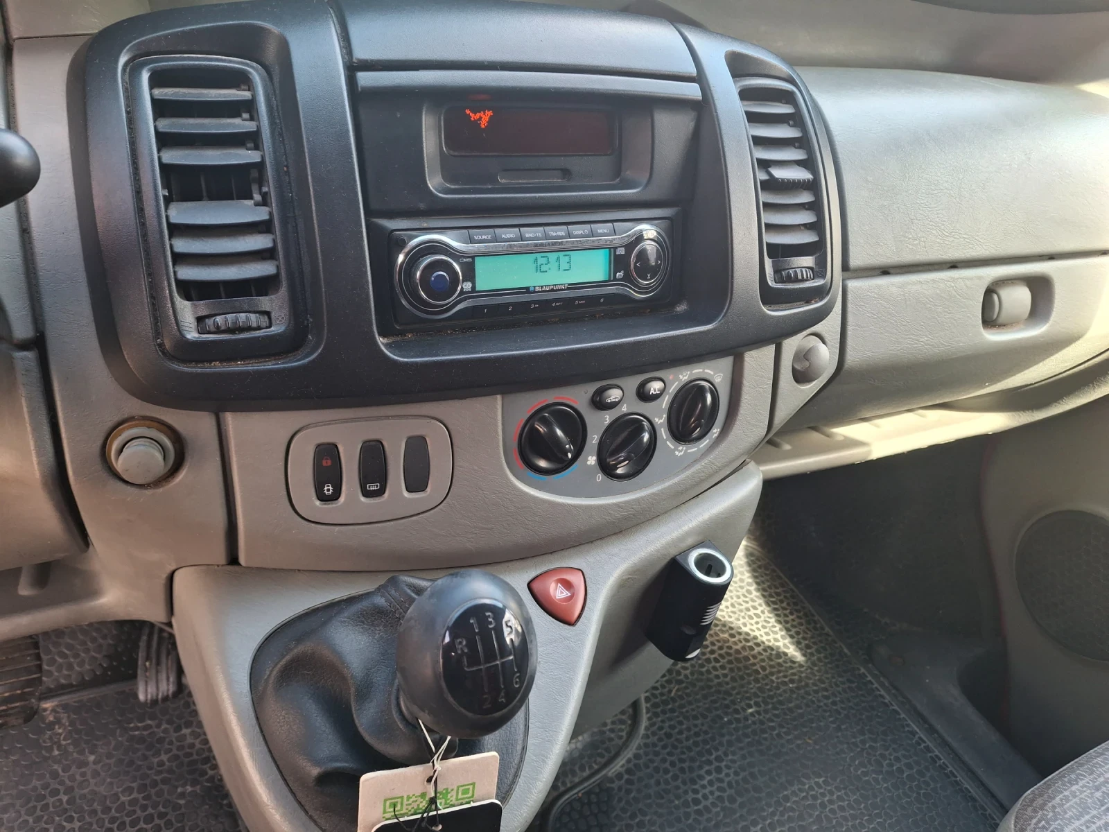 Renault Trafic Дизел, снимка 8 - Бусове и автобуси - 56243324