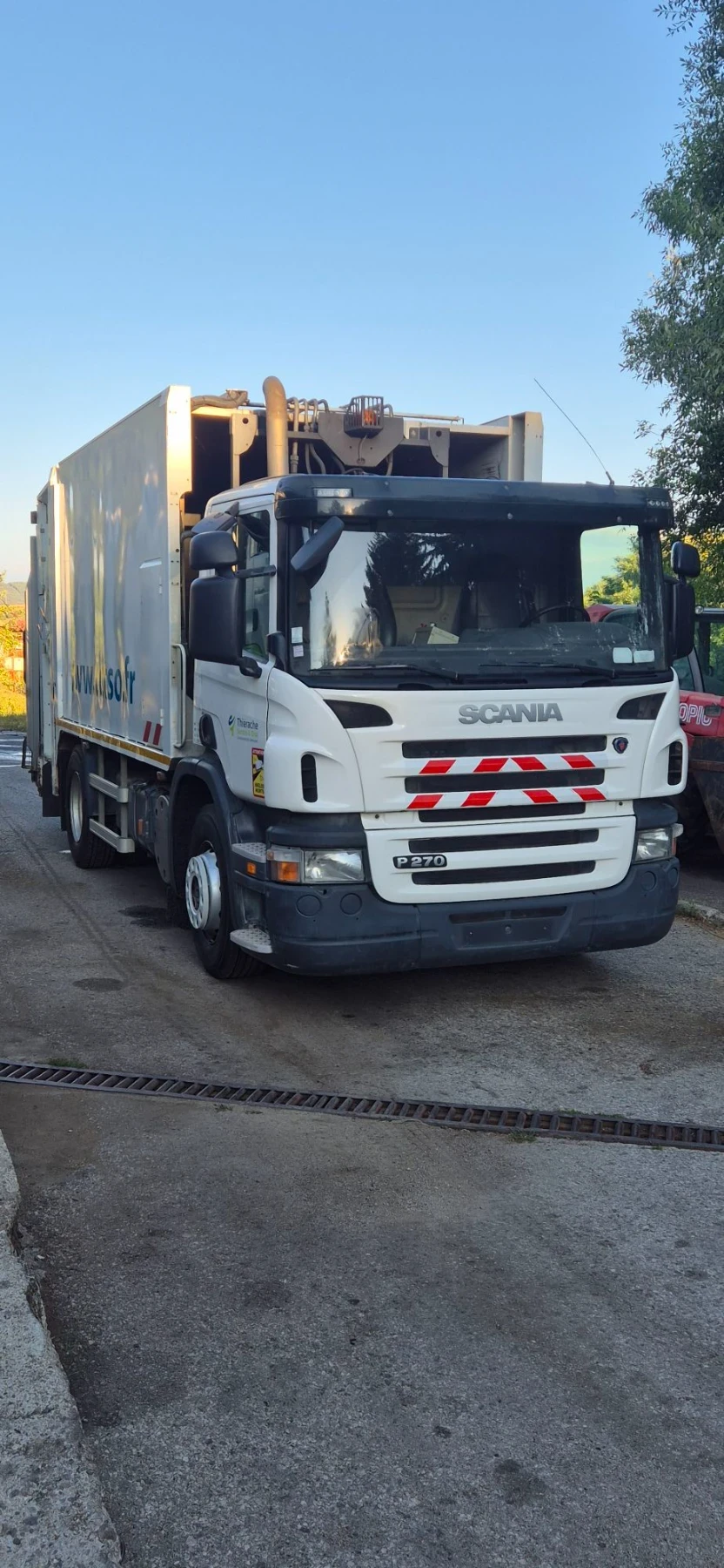 Scania P 270