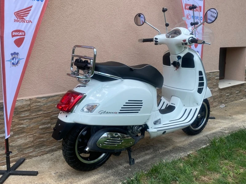 Vespa GTS 300i Abs/Asr 2бр!, снимка 3 - Мотоциклети и мототехника - 41482791