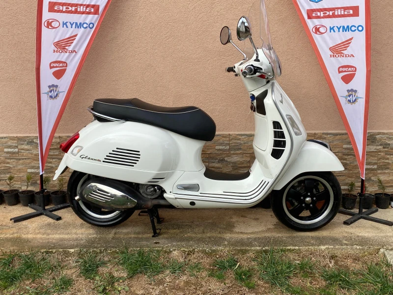 Vespa GTS 300i Abs/Asr 2бр!, снимка 12 - Мотоциклети и мототехника - 41482791