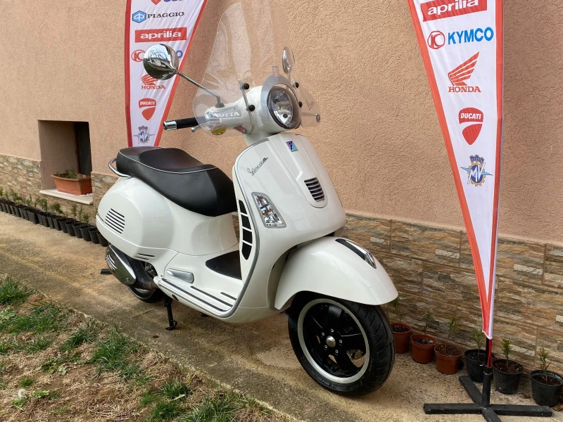 Vespa GTS 300i Abs/Asr 2бр!, снимка 11 - Мотоциклети и мототехника - 41482791