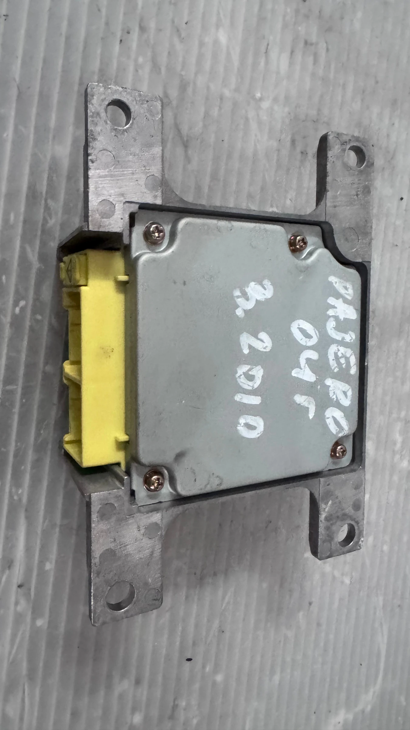 Airbag  /  /  a Mitsubishi Pajero - MN141559 / W2T62871 | Mobile.bg   2