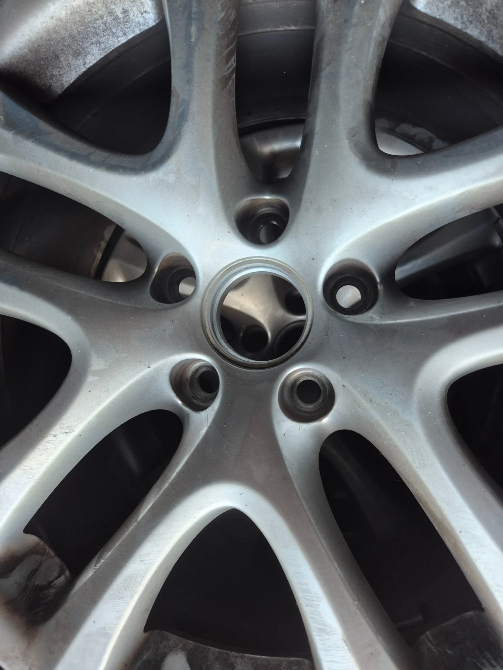 ���� � ������ 235/45R17 �� VW Scirocco | Mobile.bg � ����������� 1