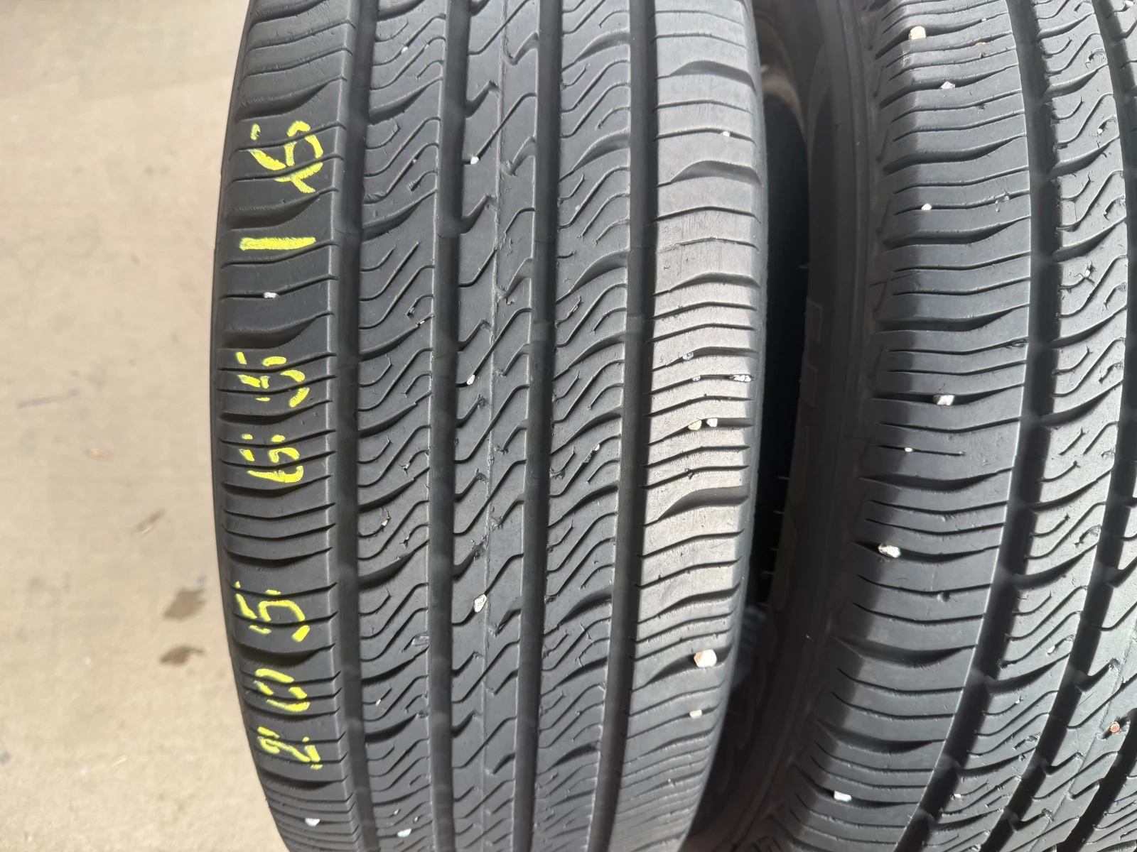 Гуми Всесезонни 205/65R16, снимка 2 - Гуми и джанти - 53993586