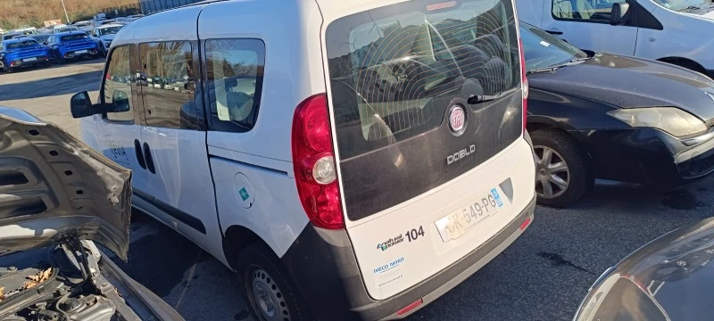 Fiat Doblo 1.4 TJET, снимка 11 - Автомобили и джипове - 37662603