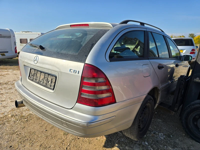 Mercedes-Benz C 270 На части, снимка 3 - Автомобили и джипове - 47413911