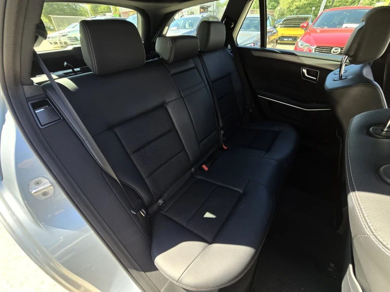 Mercedes-Benz E 300 2.2d 204к.с хибрид Топ състояние , снимка 14 - Автомобили и джипове - 51433032