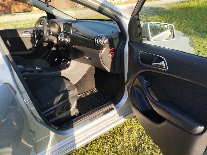 Mercedes-Benz B 200, снимка 7 - Автомобили и джипове - 52712579