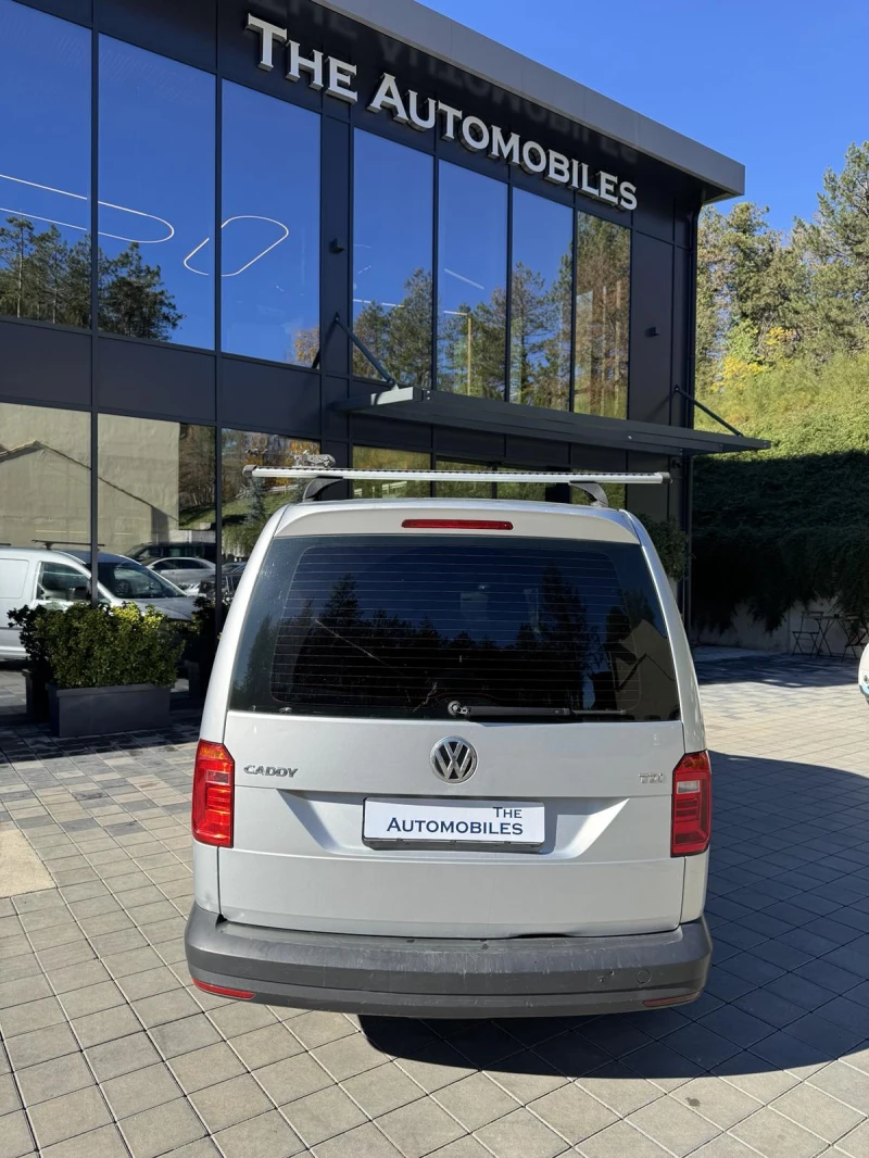 VW Caddy MAXI, снимка 5 - Автомобили и джипове - 52235597