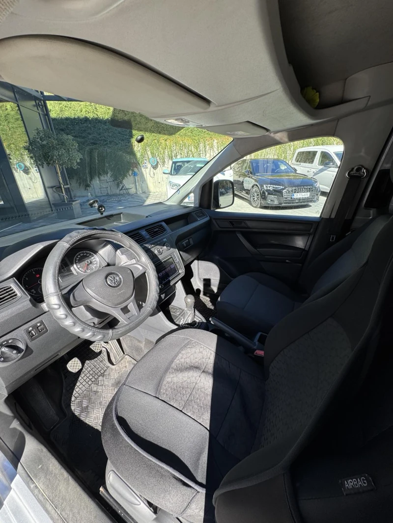 VW Caddy MAXI, снимка 11 - Автомобили и джипове - 52235597