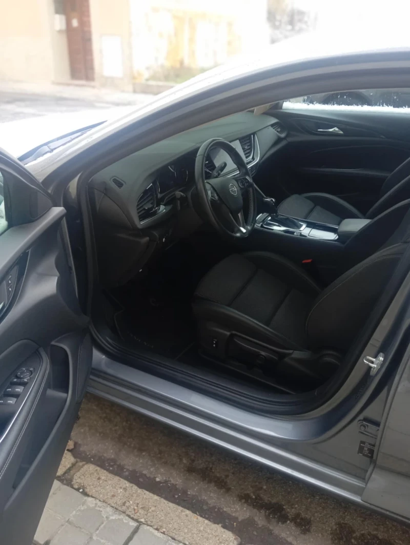 Opel Insignia 2.0 T, снимка 11 - Автомобили и джипове - 52684251