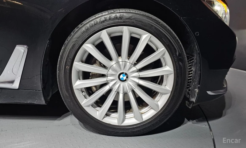 BMW 730, снимка 5 - Автомобили и джипове - 52893171