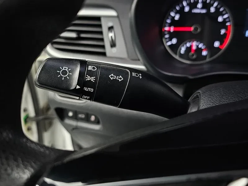 Kia K5 2.0 LPG, снимка 16 - Автомобили и джипове - 56304835