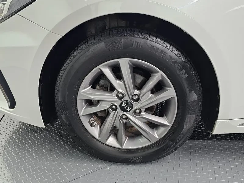 Kia K5 2.0 LPG, снимка 5 - Автомобили и джипове - 56304835