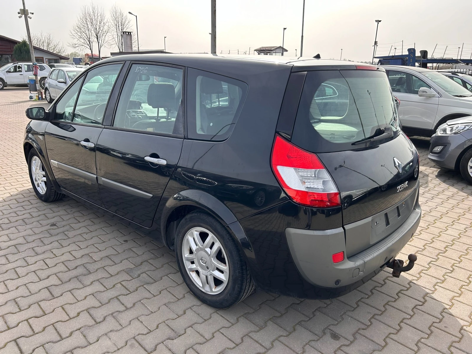 Renault Grand scenic 2.0i EURO 3 ЛИЗИНГ - изображение 8