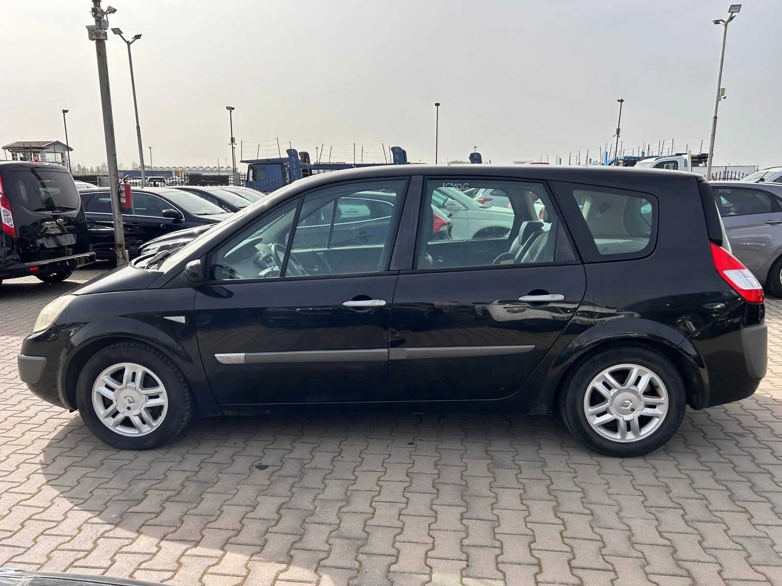 Renault Grand scenic 2.0i EURO 3 ЛИЗИНГ - изображение 9