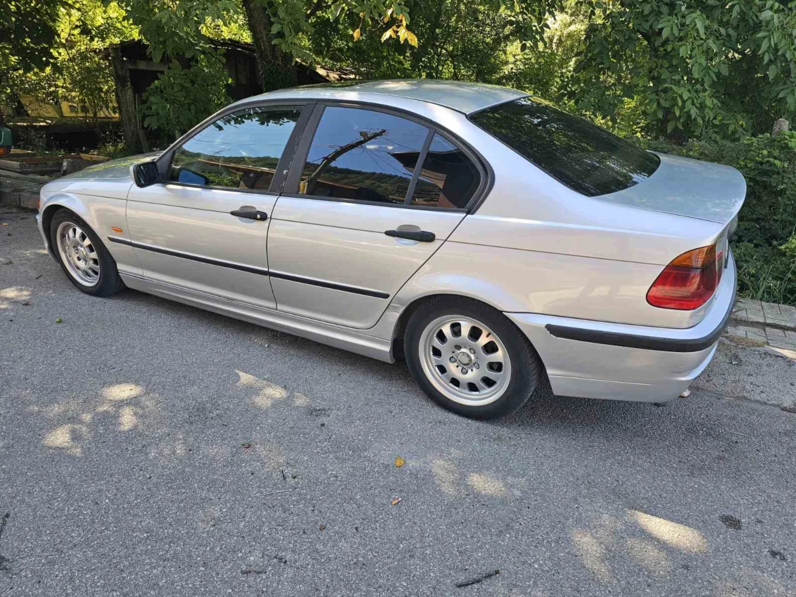 BMW 320  - изображение 5