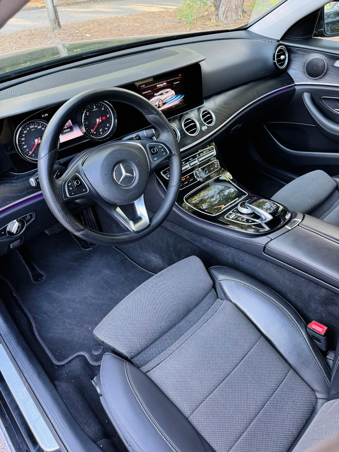 Mercedes-Benz E 220  - изображение 7