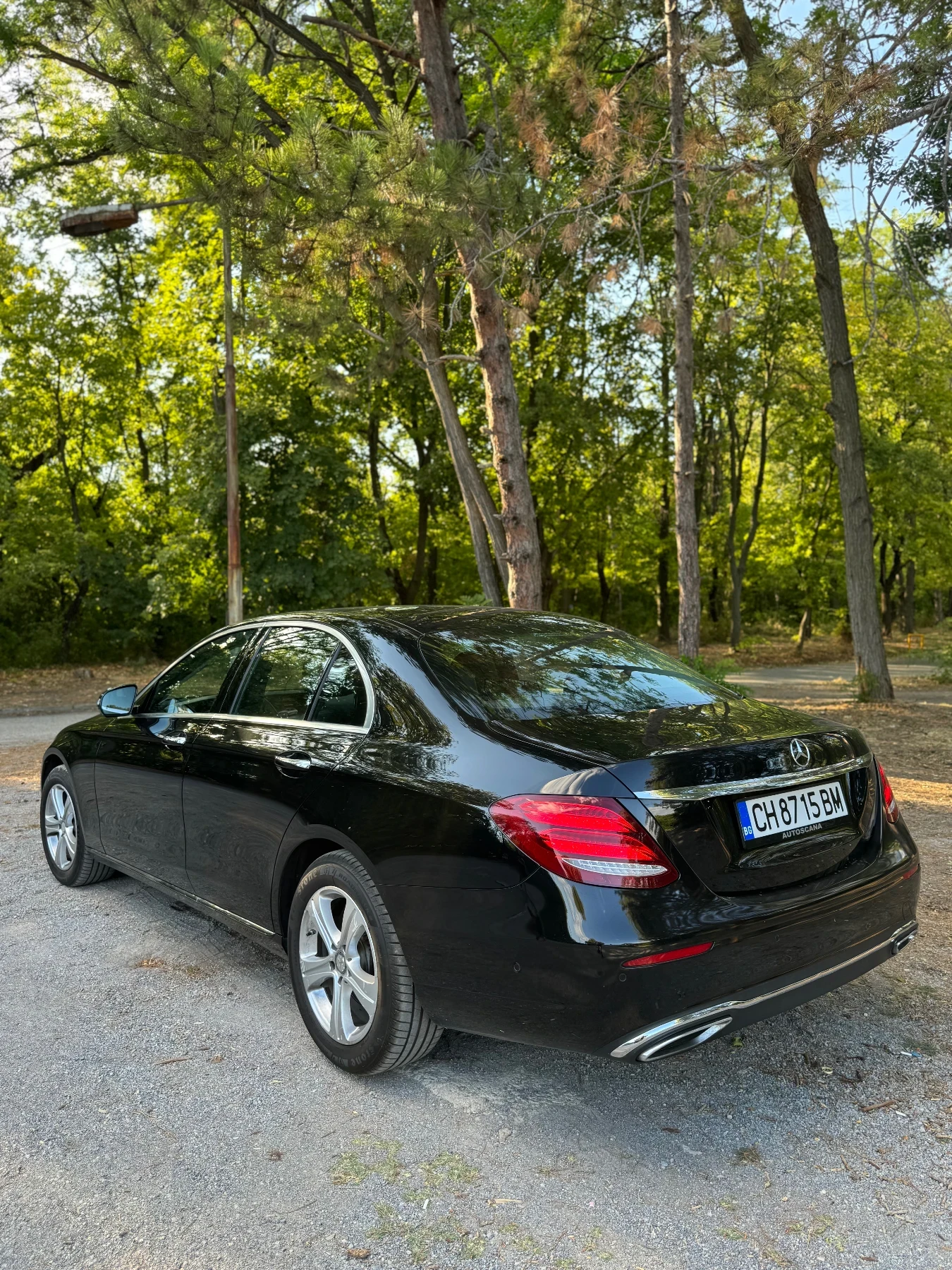 Mercedes-Benz E 220  - изображение 3