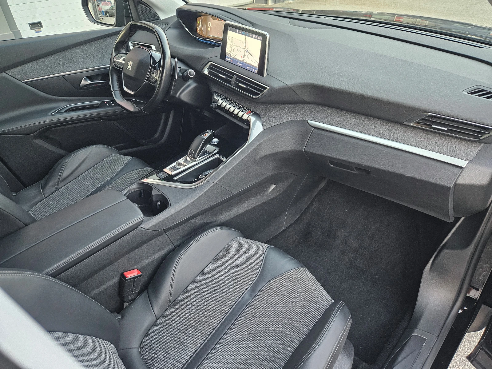 Peugeot 3008 1.5d (130hp) AT/NAVI/DISTRONIC | Mobile.bg   15