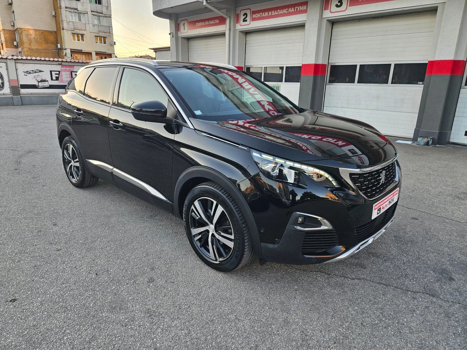 Peugeot 3008 1.5d (130hp) AT/NAVI/DISTRONIC - изображение 7