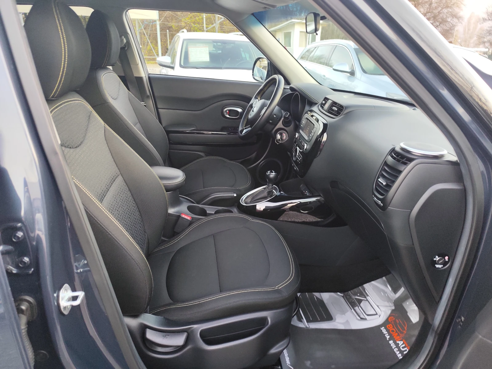 Kia Soul 1.6CRDi* EURO6B* 124000km! CAMERA | Mobile.bg � ����������� 12