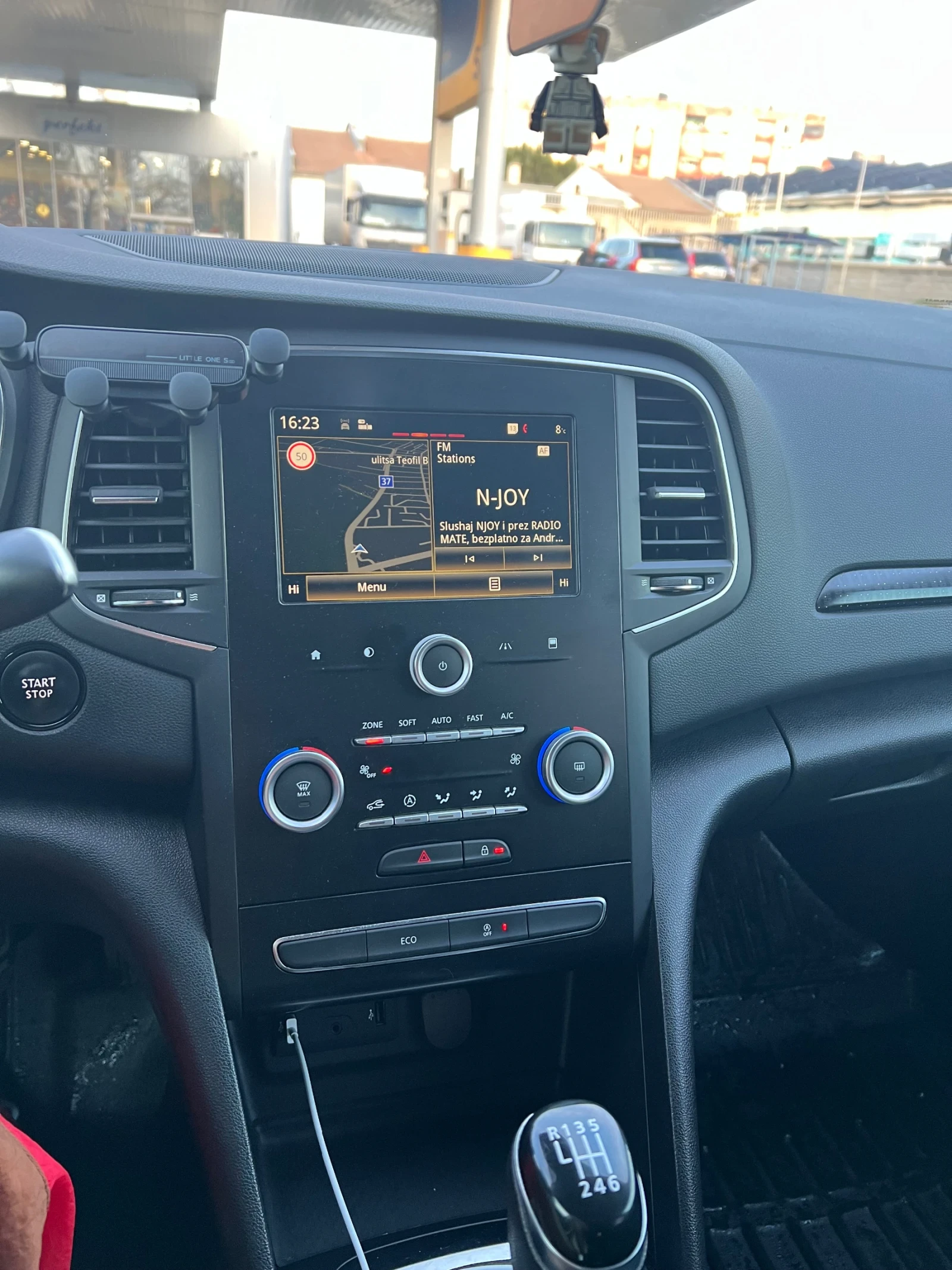 Renault Megane 1.5 dci - изображение 9