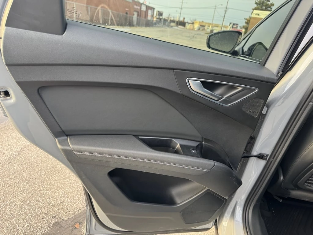 Audi E-Tron * 50 quattro * CARFAX * БЕЗ ПЪРВОНАЧАЛНА ВНОСКА - изображение 10