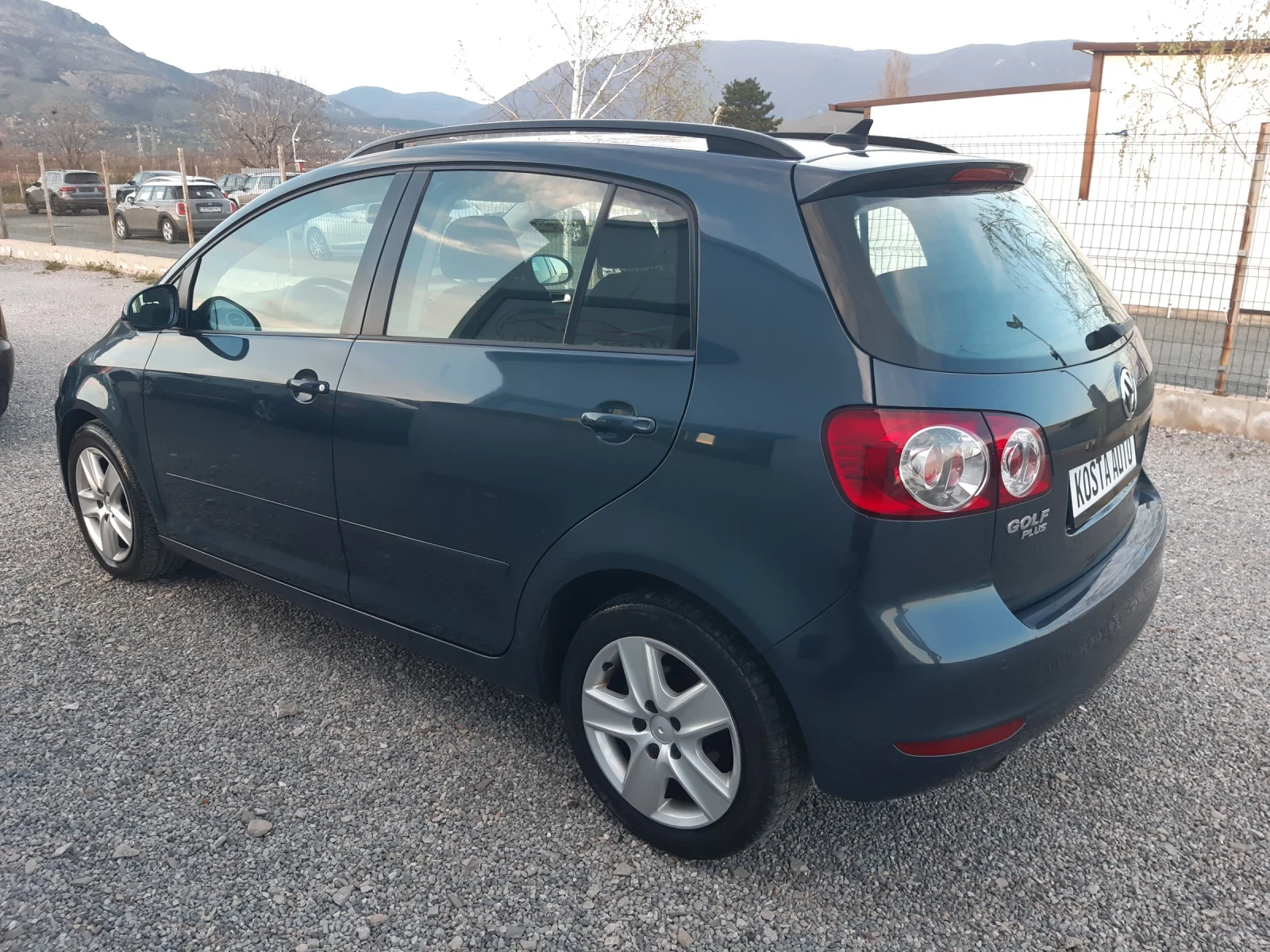 VW Golf Plus КАТО НОВ, снимка 7 - Автомобили и джипове - 53412828