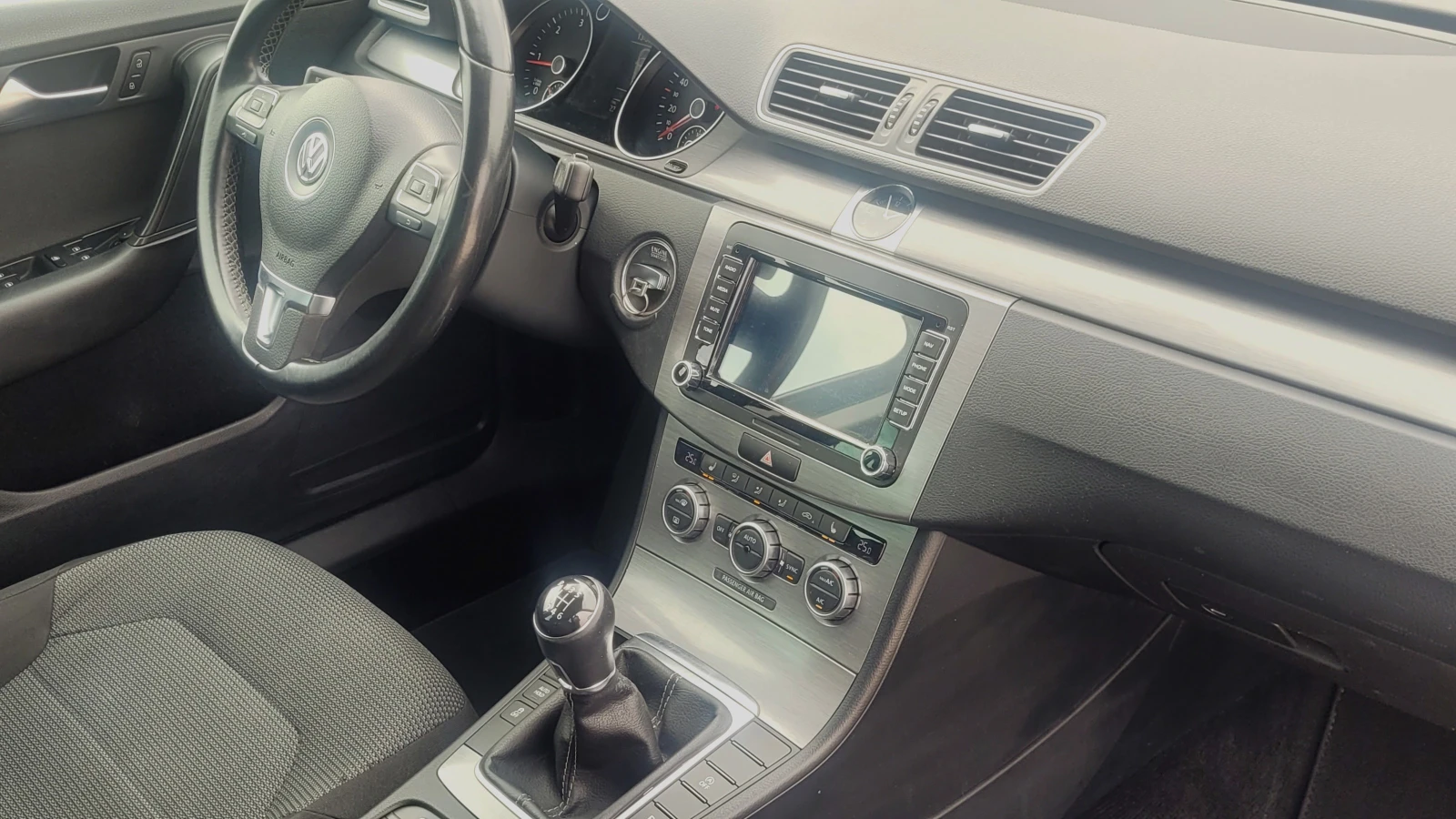 VW Passat 238хкм-Germany-Топ състояние-Пълна история, снимка 11 - Автомобили и джипове - 53947871