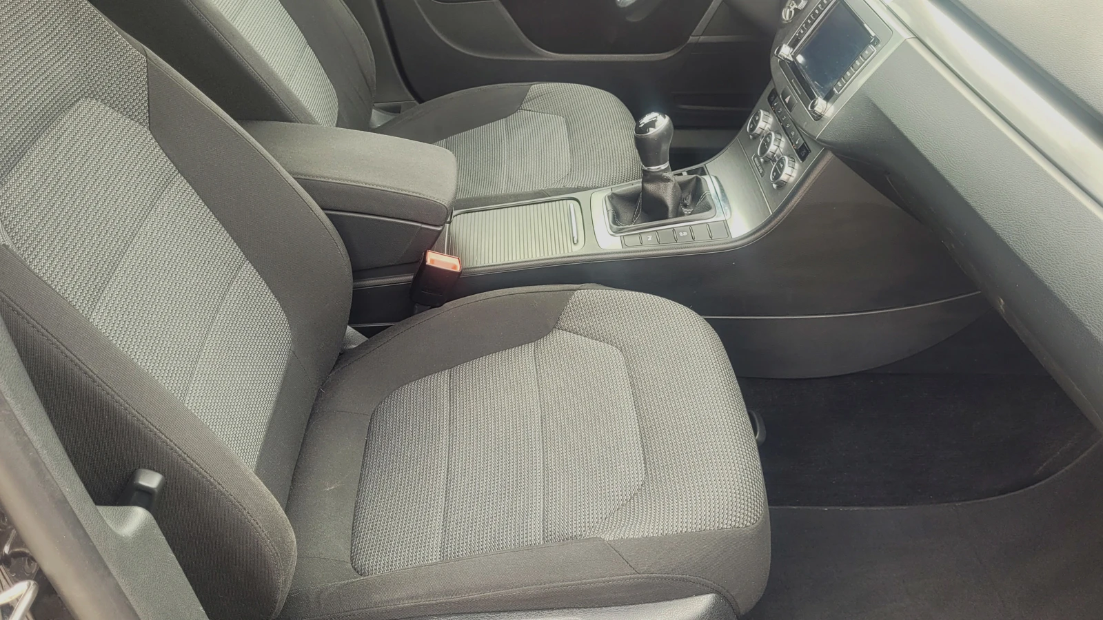 VW Passat 238хкм-Germany-Топ състояние-Пълна история, снимка 9 - Автомобили и джипове - 53947871