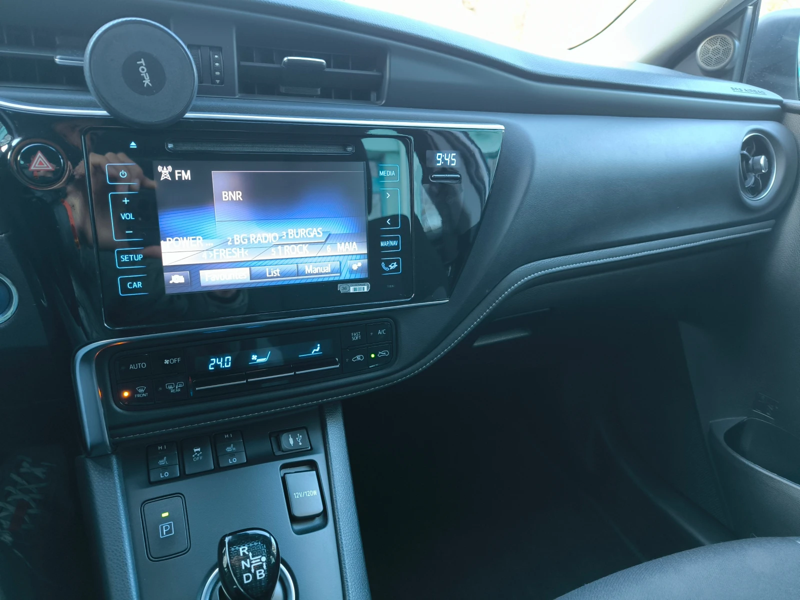 Toyota Auris 1.8HSD, снимка 7 - Автомобили и джипове - 54098047