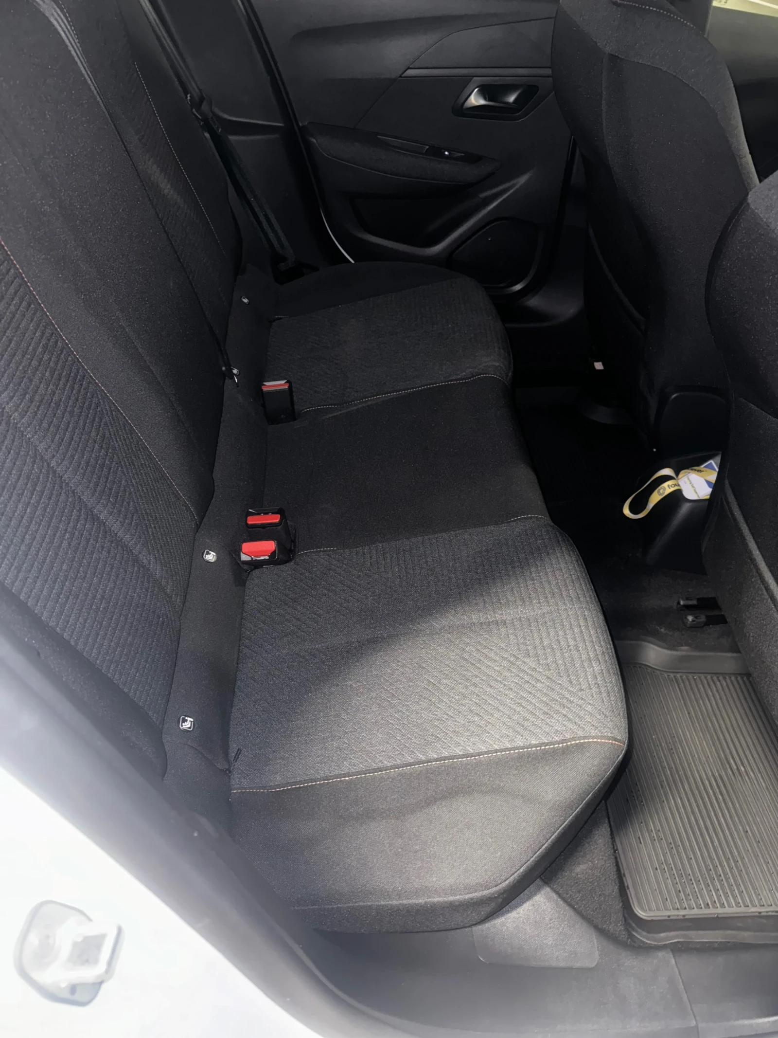 Peugeot 208  2025 / 16 000 км / Гаранция / 1.2 100 к.с /ЛИЗИНГ, снимка 7 - Автомобили и джипове - 54188361